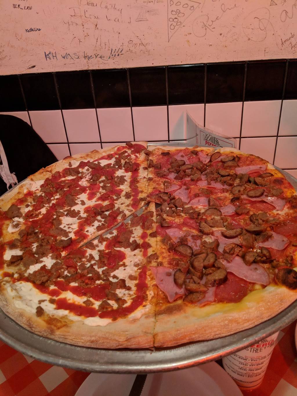 Mulberry Street Pizzeria | restaurant | 347 N Canon Dr, Beverly Hills, CA 90210, USA | 3102478998 OR +1 310-247-8998