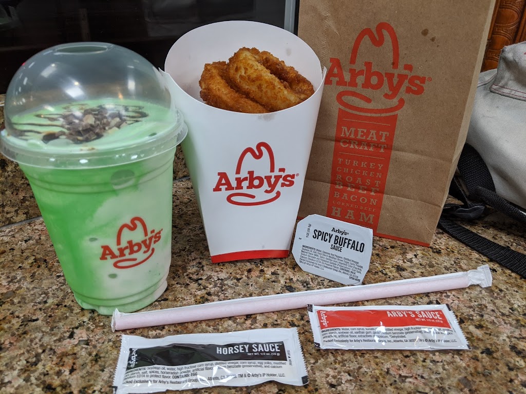 Arbys | meal takeaway | 5 N Wells St, Chicago, IL 60606, USA | 3123451771 OR +1 312-345-1771