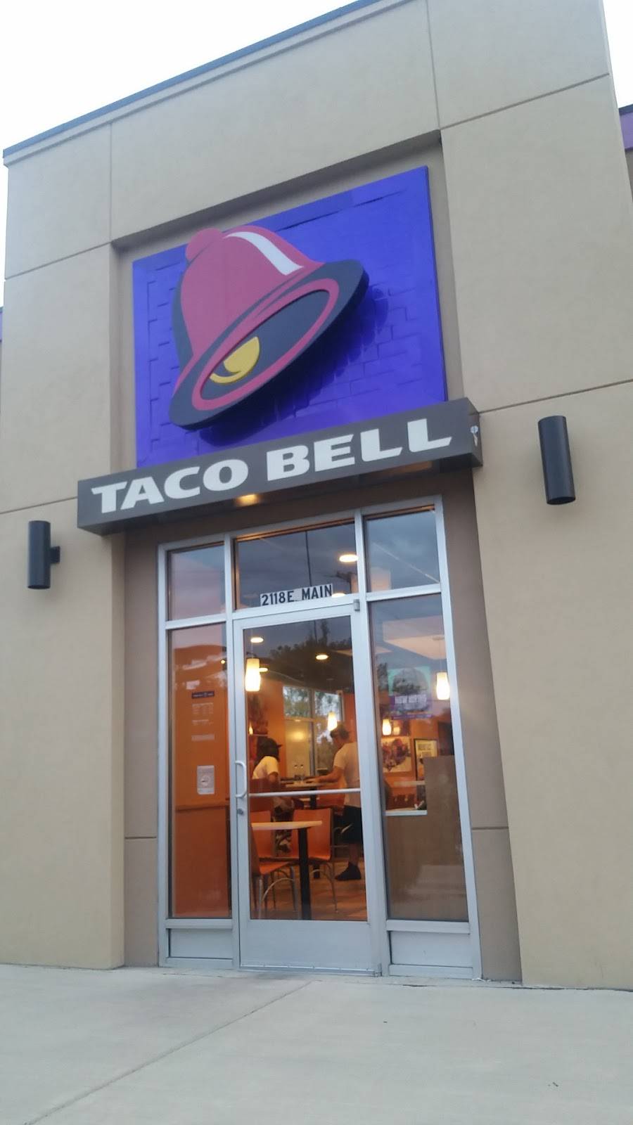 Taco Bell | meal takeaway | 2118 E W Main St, Galesburg, IL 61401, USA | 3093156042 OR +1 309-315-6042