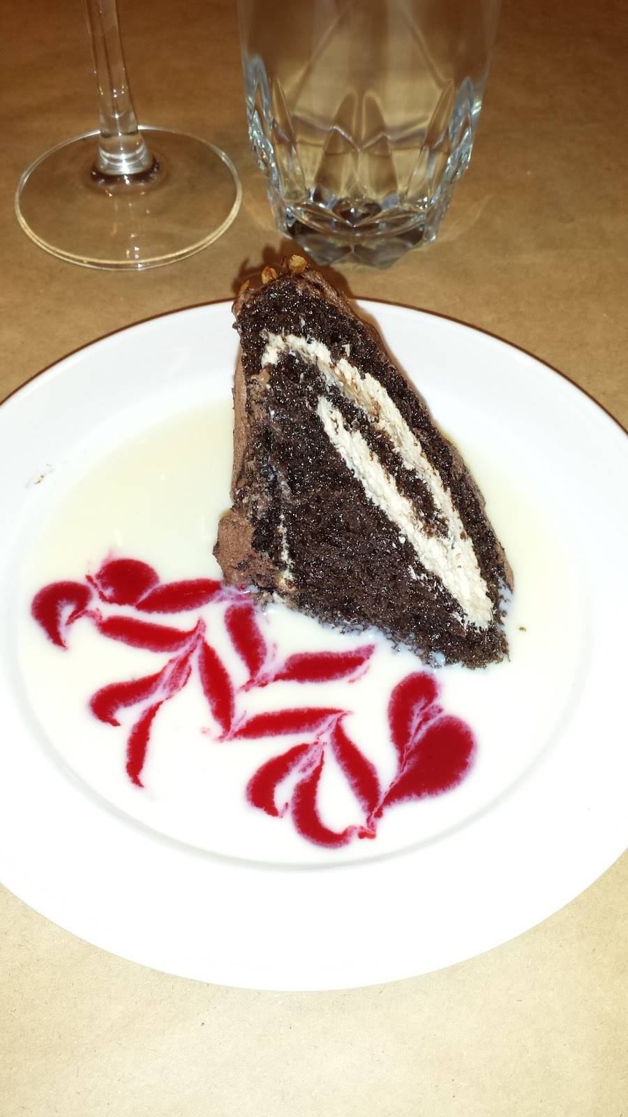 La Girolle - Restaurant Apportez votre vin | restaurant | 1384 Ch Ste-Foy, Québec, QC G1S 2N6, Canada | 4185274141 OR +1 418-527-4141