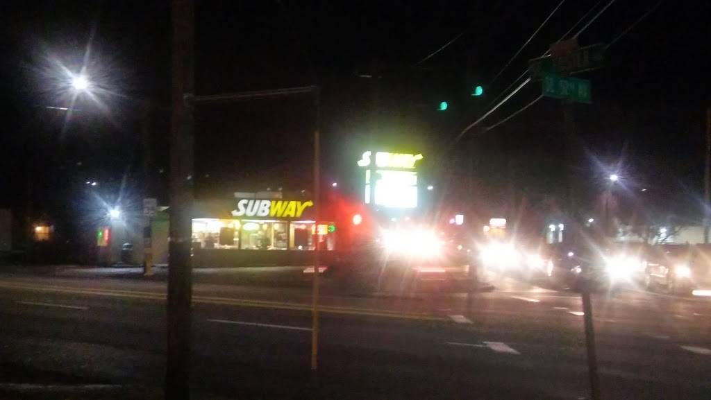 Subway Restaurants | restaurant | 5135 SE Foster Rd, Portland, OR 97206, USA | 5037715052 OR +1 503-771-5052