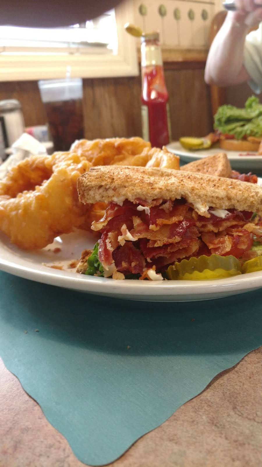 Reynolds Garden Cafe | restaurant | 1220 S Reynolds Rd, Toledo, OH 43615, USA | 4193819000 OR +1 419-381-9000