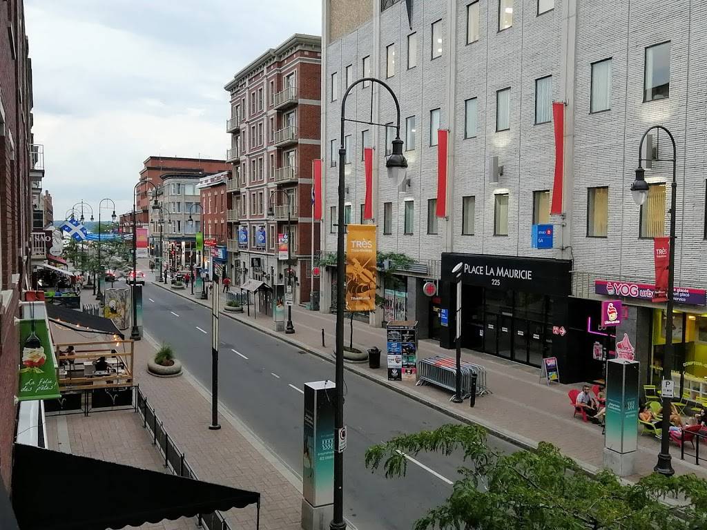 OCentro Pub & Grill | restaurant | 268 Rue des Forges, Trois-Rivières, QC G9A 2G8, Canada | 8198402601 OR +1 819-840-2601