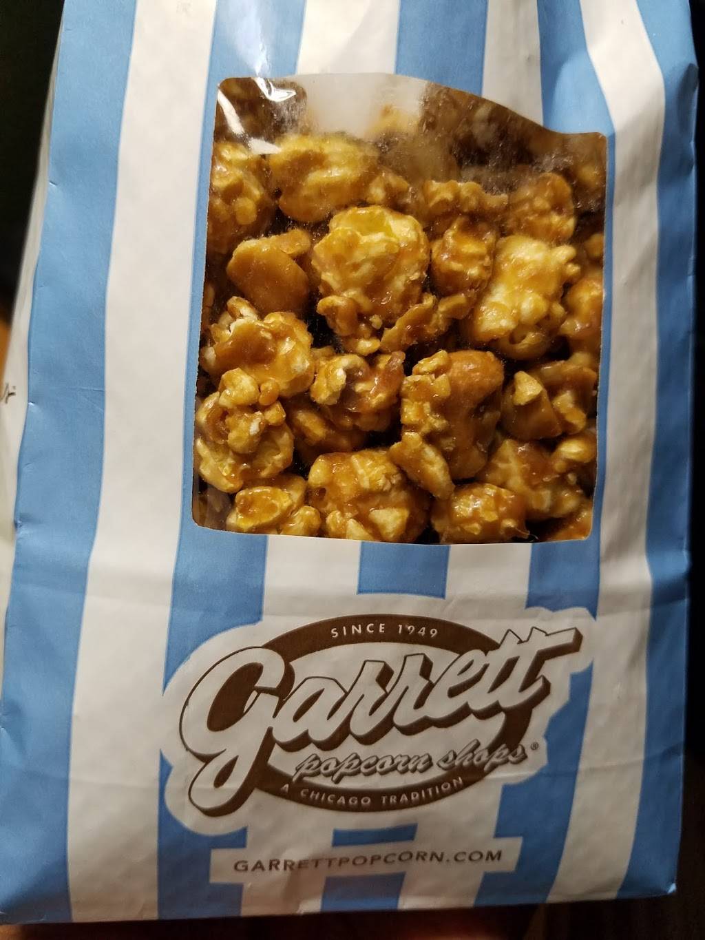 Garrett Popcorn Shops | meal takeaway | Twelve Oaks Mall, 27500 Novi Rd, Novi, MI 48377, USA | 8884767267 OR +1 888-476-7267