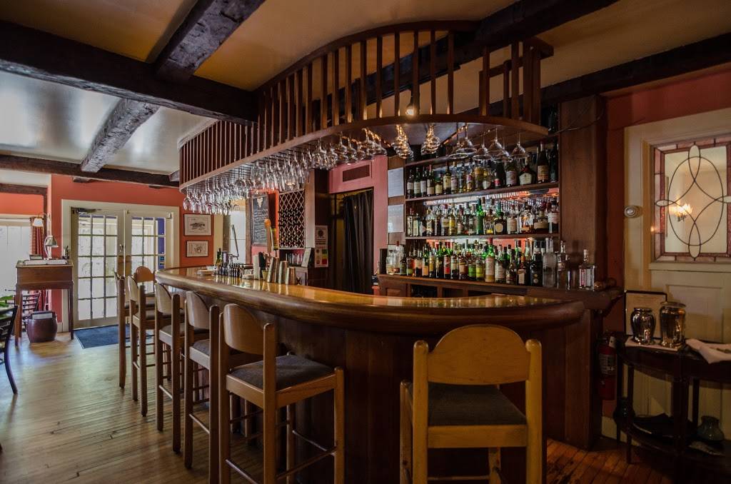 Carpenter & Main | restaurant | 326 S Main St, Norwich, VT 05055, USA | 8026492922 OR +1 802-649-2922