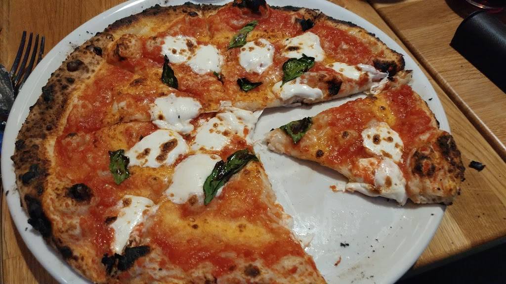 Parlor | restaurant | 5 River Rd, Wilton, CT 06897, USA | 2037626142 OR +1 203-762-6142