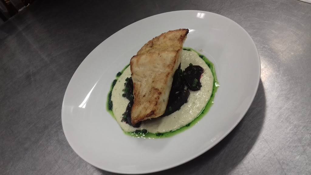 The Glenn | restaurant | 2460 MO-105, Charleston, MO 63834, USA | 5736495135 OR +1 573-649-5135