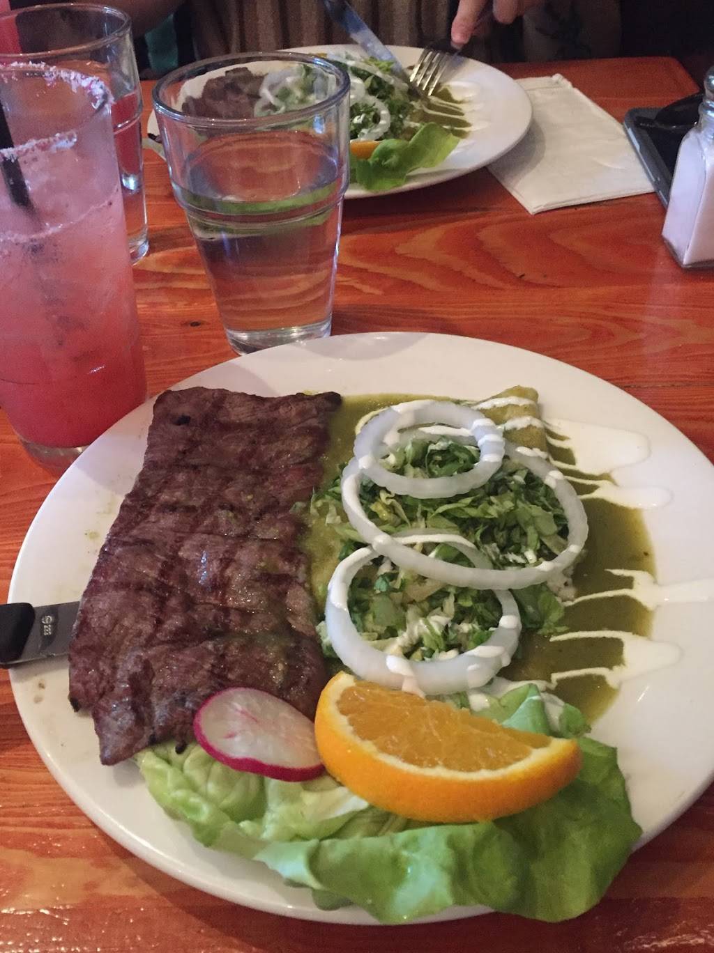 La Carta De Oaxaca | restaurant | 5431 Ballard Ave NW, Seattle, WA 98107, USA | 2067828722 OR +1 206-782-8722