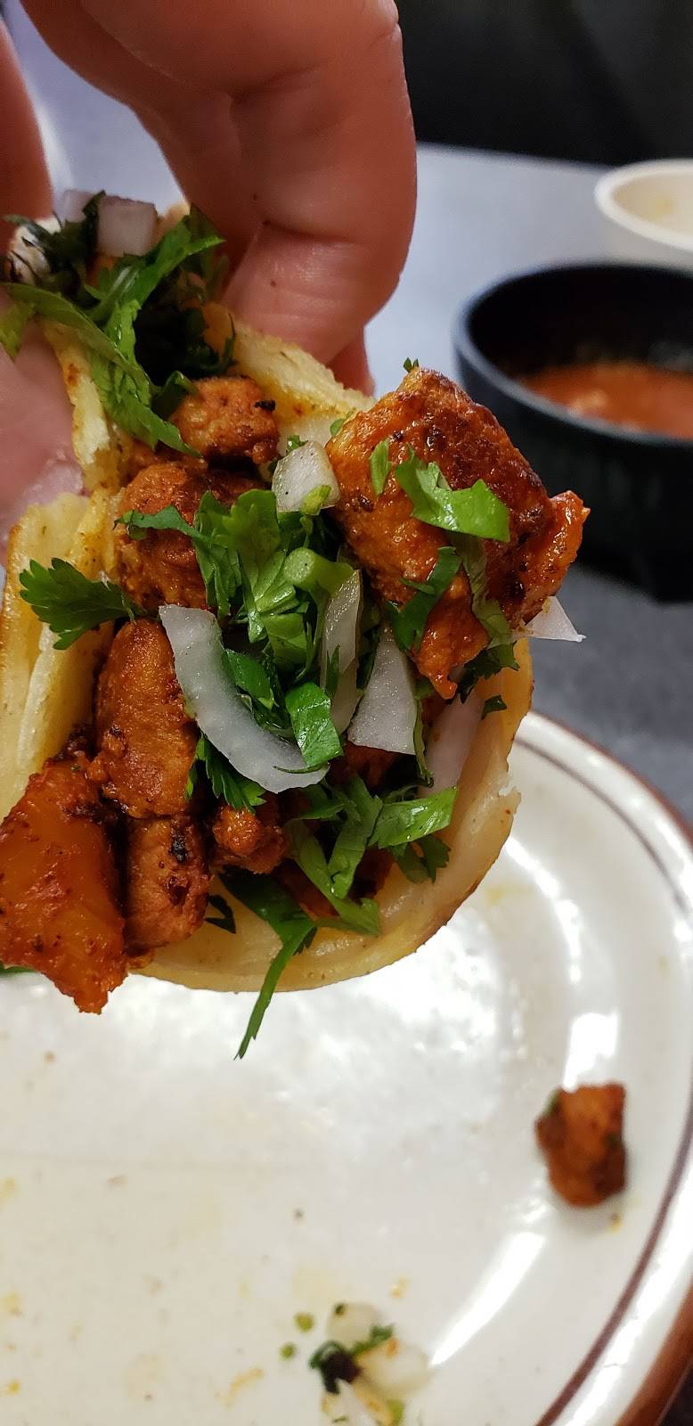 El Jarochito | restaurant | 164 S Academy St, Galesburg, IL 61401, USA | 3093426103 OR +1 309-342-6103