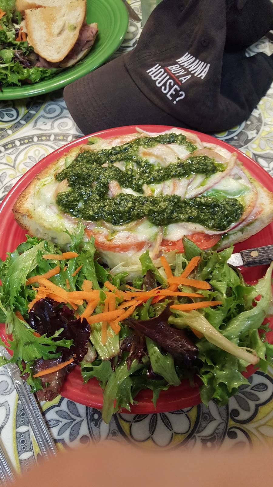 Sweet Basil | restaurant | 134 NW Broad St, Southern Pines, NC 28387, USA | 9106931487 OR +1 910-693-1487