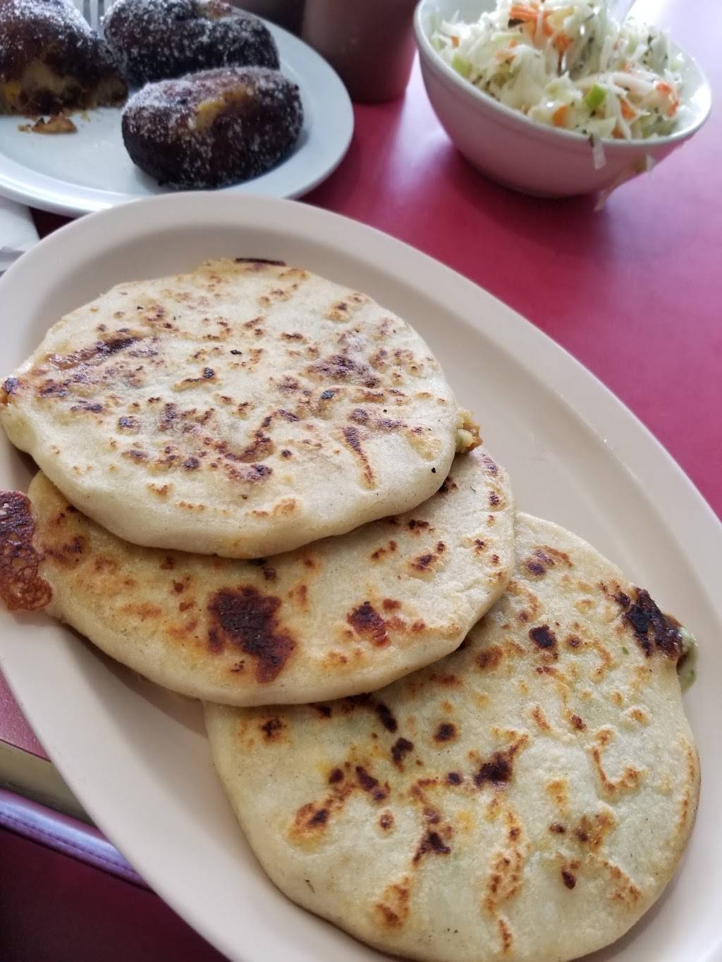 Pupuseria Rinconcito Hispano | restaurant | 1669 E Oakton St, Des Plaines, IL 60018, USA | 8478036180 OR +1 847-803-6180