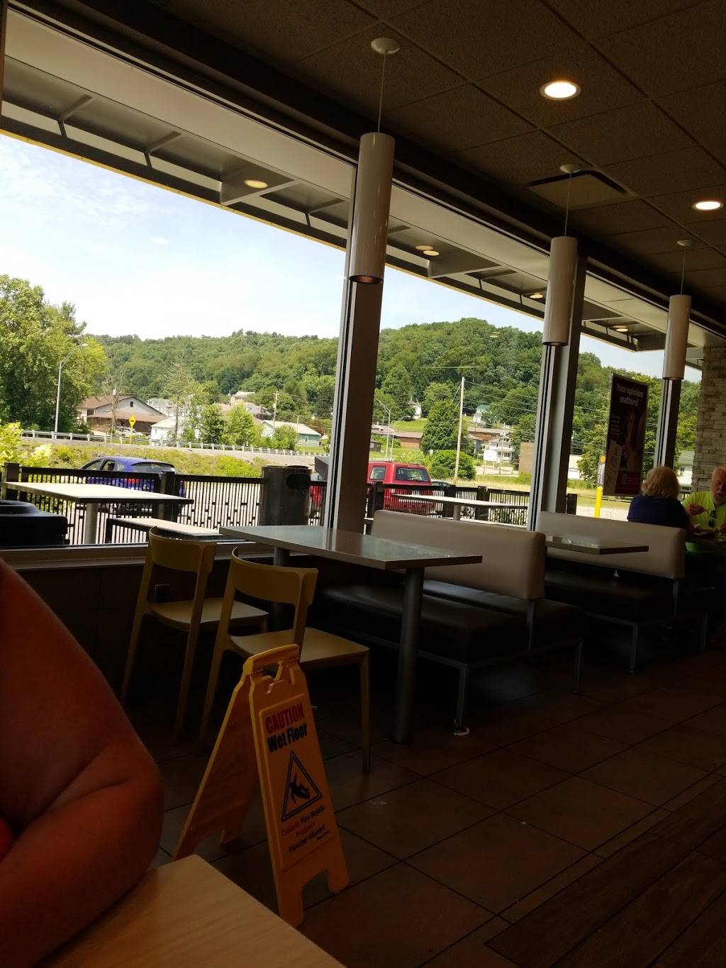 McDonalds | restaurant | 121 Blue and Gray Expy, Philippi, WV 26416, USA | 3044575909 OR +1 304-457-5909