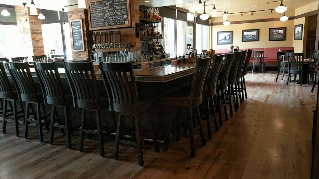 Olivers Public House | restaurant | 2540 University Ave, Madison, WI 53705, USA | 6088198555 OR +1 608-819-8555