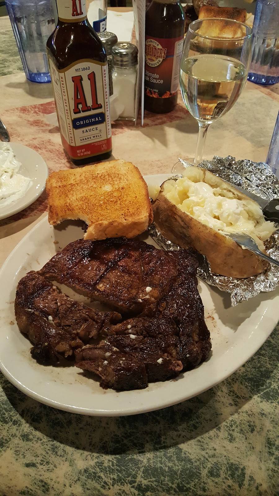 Alexanders Steakhouse | restaurant | 1503 E College Ave, Normal, IL 61761, USA | 3094547300 OR +1 309-454-7300