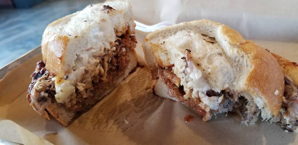 SHARKS BBQ | restaurant | Metro Detroit, 4845 Rochester Rd, Troy, MI 48085, USA | 2482506412 OR +1 248-250-6412