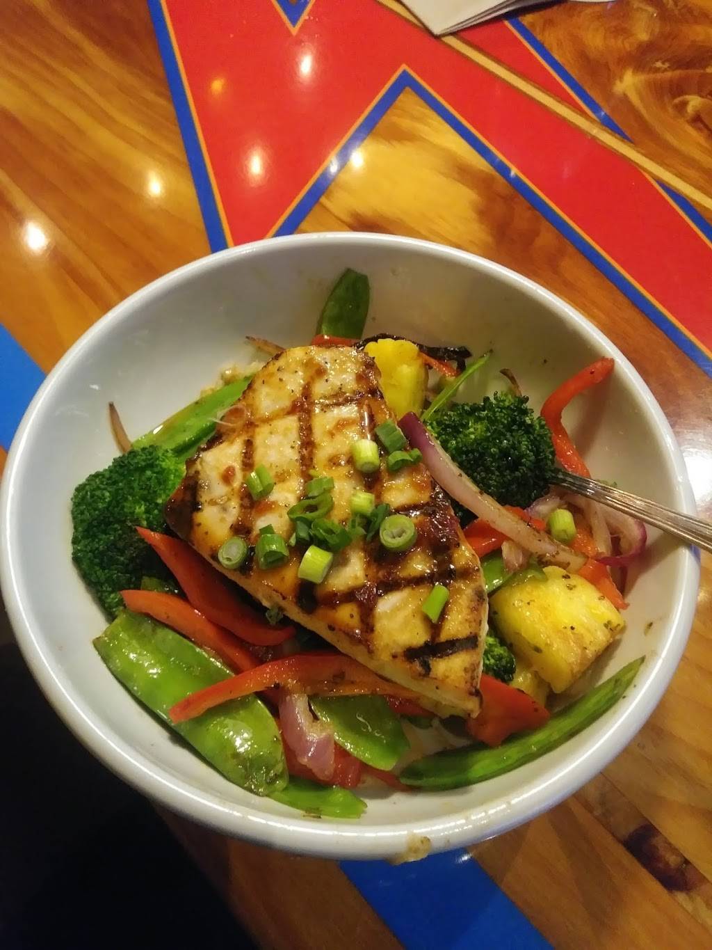 Islands Restaurant Long Beach Pike | restaurant | 55 S Pine Ave, Long Beach, CA 90802, USA | 5624366590 OR +1 562-436-6590