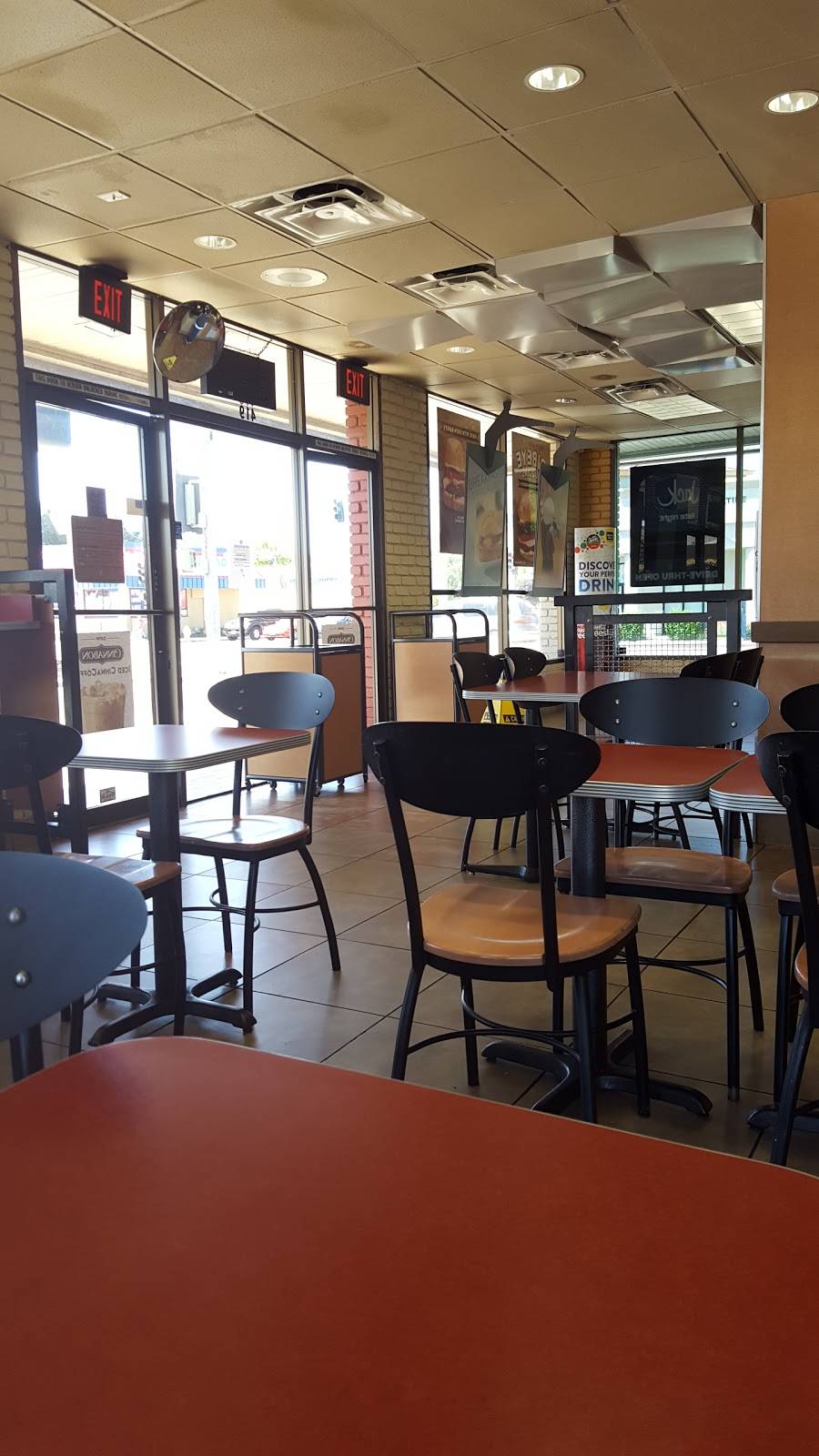 Jack in the Box | restaurant | 419 W Lodi Ave, Lodi, CA 95240, USA | 2093694590 OR +1 209-369-4590