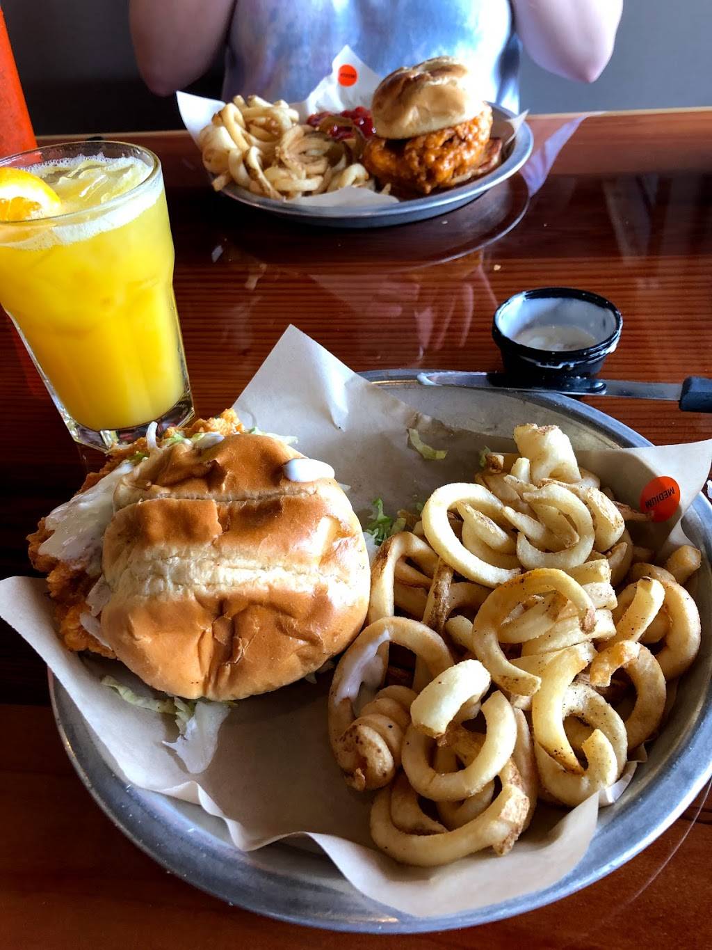 Hooters | meal takeaway | 3901 N Kings Hwy, Myrtle Beach, SC 29577, USA | 8436263467 OR +1 843-626-3467