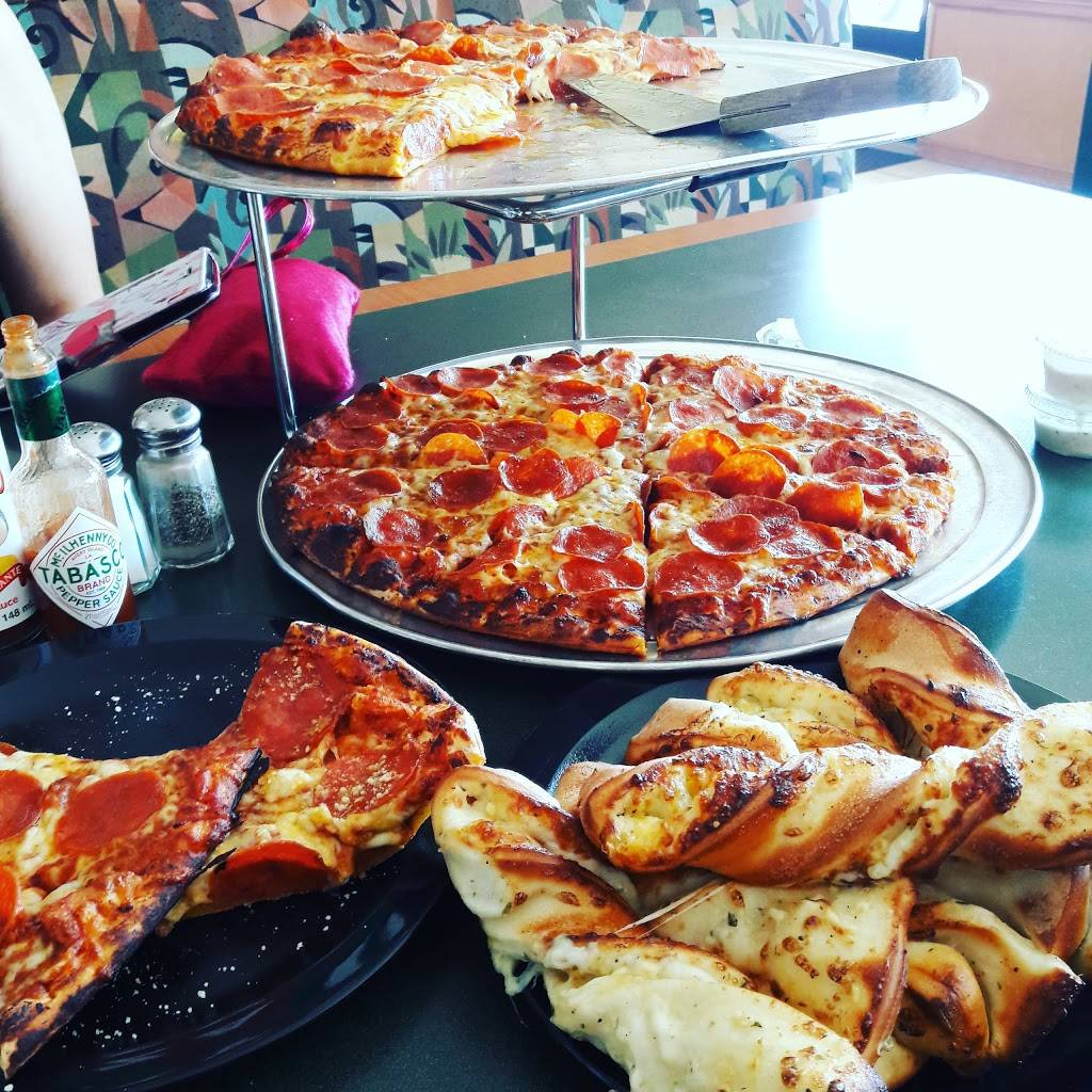 Round Table Pizza | meal delivery | 407 W Foothill Blvd, Glendora, CA 91741, USA | 6269635997 OR +1 626-963-5997