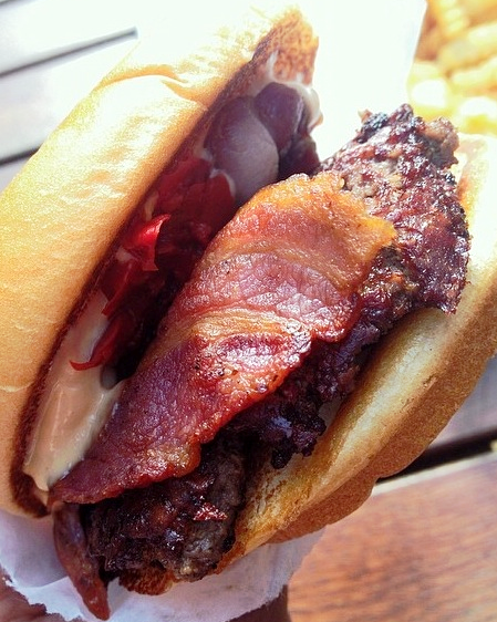 Big Boys Burgers | restaurant | 2851 Kingston Rd, Scarborough, ON M1M 1N2, Canada | 4162442697 OR +1 416-244-2697