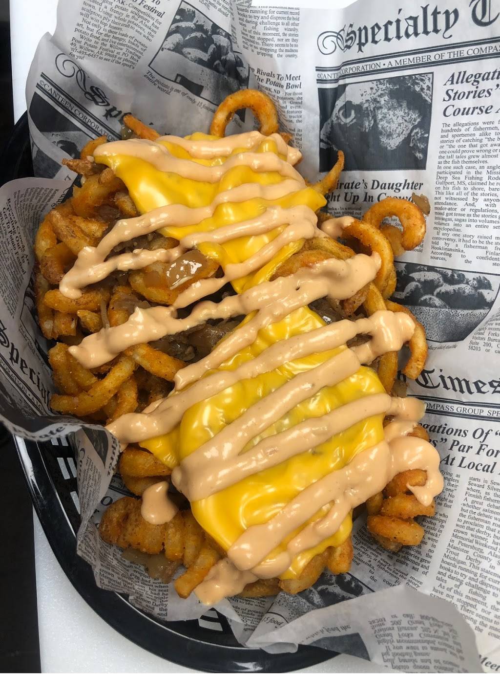 bombdiggity Dogs Burgers & Brew | restaurant | 261 N Mountain Ave, Upland, CA 91786, United States | 9094770495 OR +1 909-477-0495