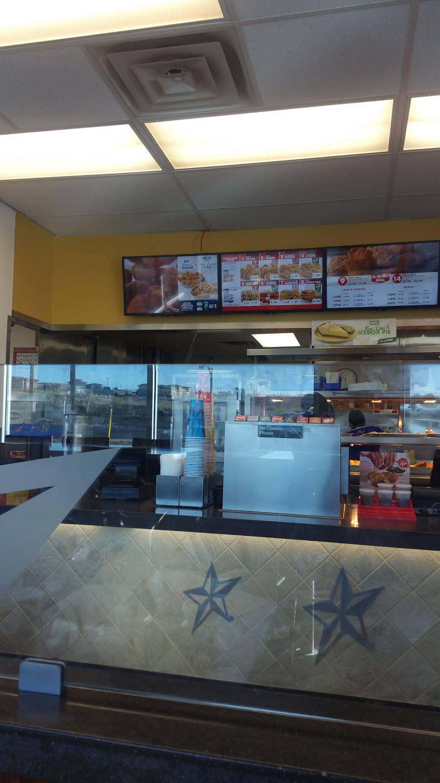 Churchs Chicken | restaurant | 1350 N Zaragoza Rd, El Paso, TX 79936, USA | 9158567870 OR +1 915-856-7870