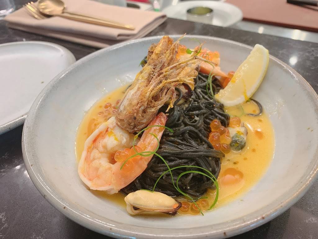 Mineral | restaurant | 1027 Yonge St, Toronto, ON M4W 2K9, Canada | 4169258565 OR +1 416-925-8565