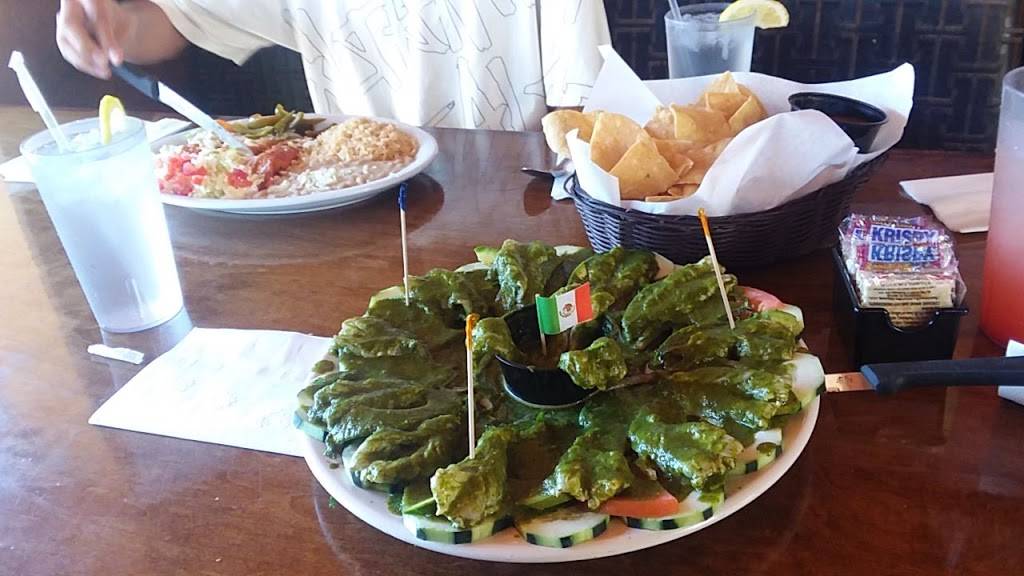 La Veros Mexican Seafood & Bar | restaurant | 231 W 5th St, Oxnard, CA 93030, USA | 8052407604 OR +1 805-240-7604