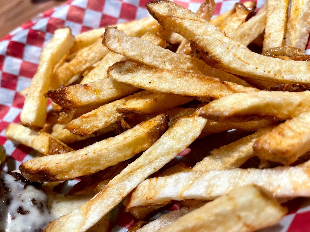 Whiskey Foxtrot Burger Dive | restaurant | 2341 John Hawkins Pkwy Suite 119, Hoover, AL 35244, USA | 2055366172 OR +1 205-536-6172