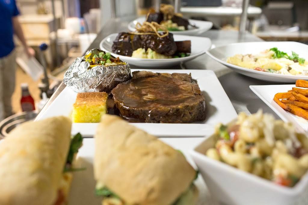 Hilltop Restaurant & Bar | restaurant | 4206 Lake Ave, Lockport, NY 14094, USA | 7164337060 OR +1 716-433-7060