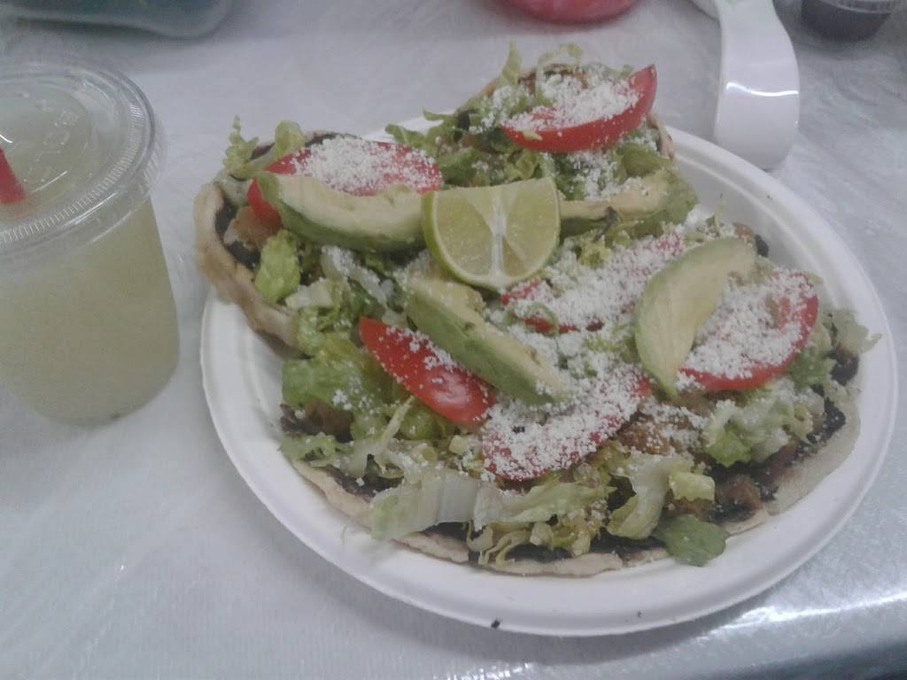 MANA DELI POPUSAS AND MEXICAN FOOD | restaurant | 9841 17th Ave SW, Seattle, WA 98106, USA | 2069810272 OR +1 206-981-0272