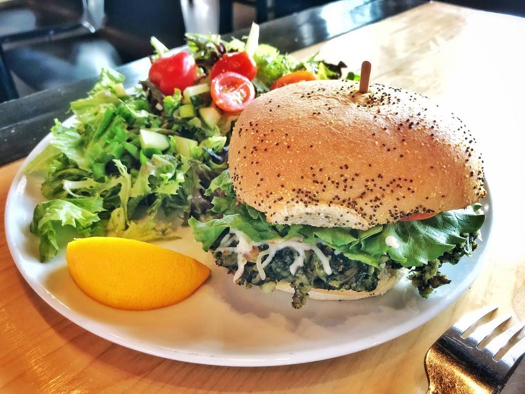 Chez Victor | restaurant | 2875 Boulevard Laurier, Québec, QC G1V 2M2, Canada | 4189779123 OR +1 418-977-9123