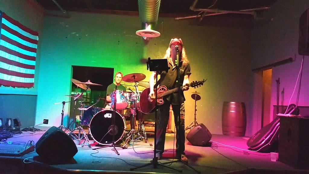 Iron Oak Post | restaurant | 2023 Melbourne Ct, Melbourne, FL 32901, USA | 3213278479 OR +1 321-327-8479