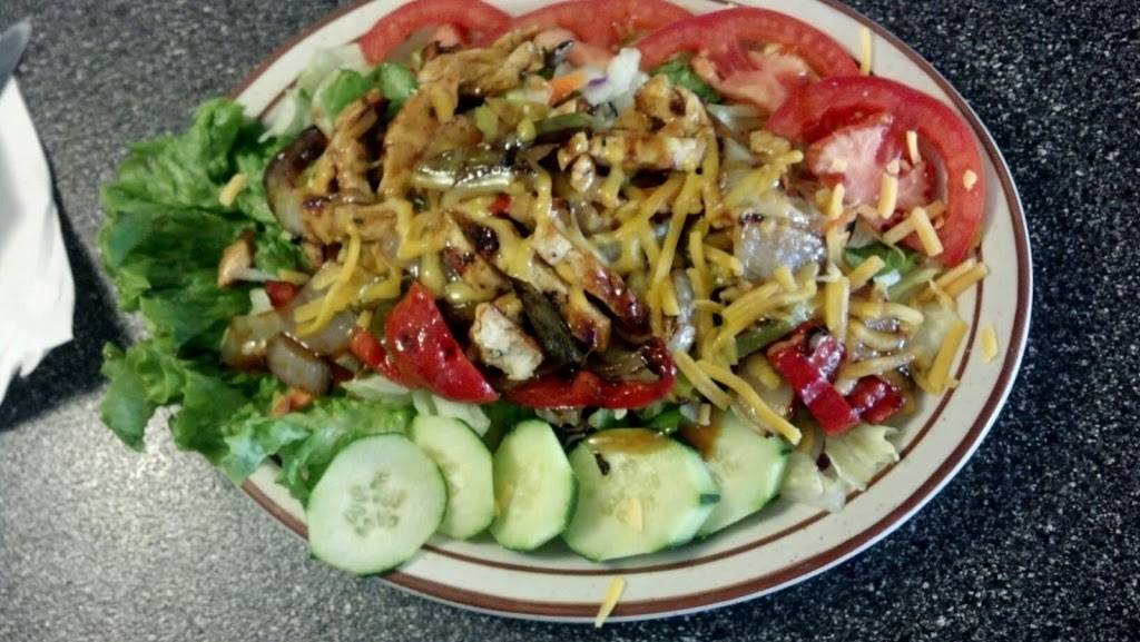 Chubbys Diner | restaurant | 6451 N Blackstone Ave, Fresno, CA 93710, USA | 5594489999 OR +1 559-448-9999