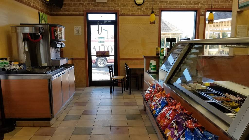 Subway | restaurant | 1365 Roosevelt Ave, Carteret, NJ 07008, USA | 7323664622 OR +1 732-366-4622