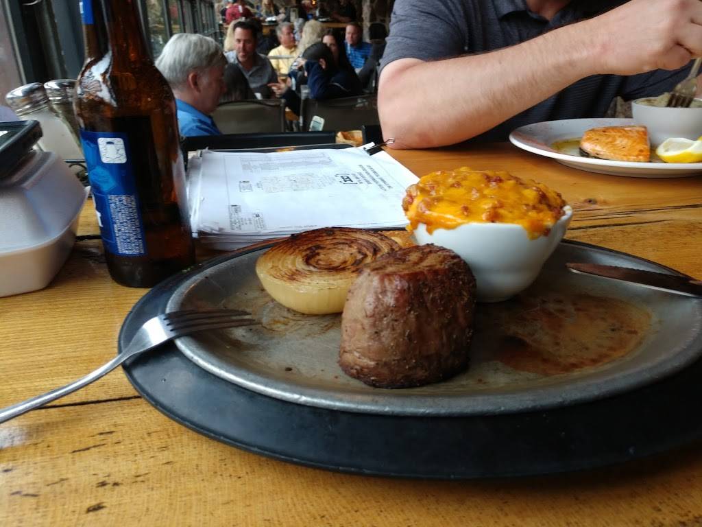 Krapils Steakhouse & Patio | restaurant | 6600 W 111th St, Worth, IL 60482, USA | 7084482012 OR +1 708-448-2012