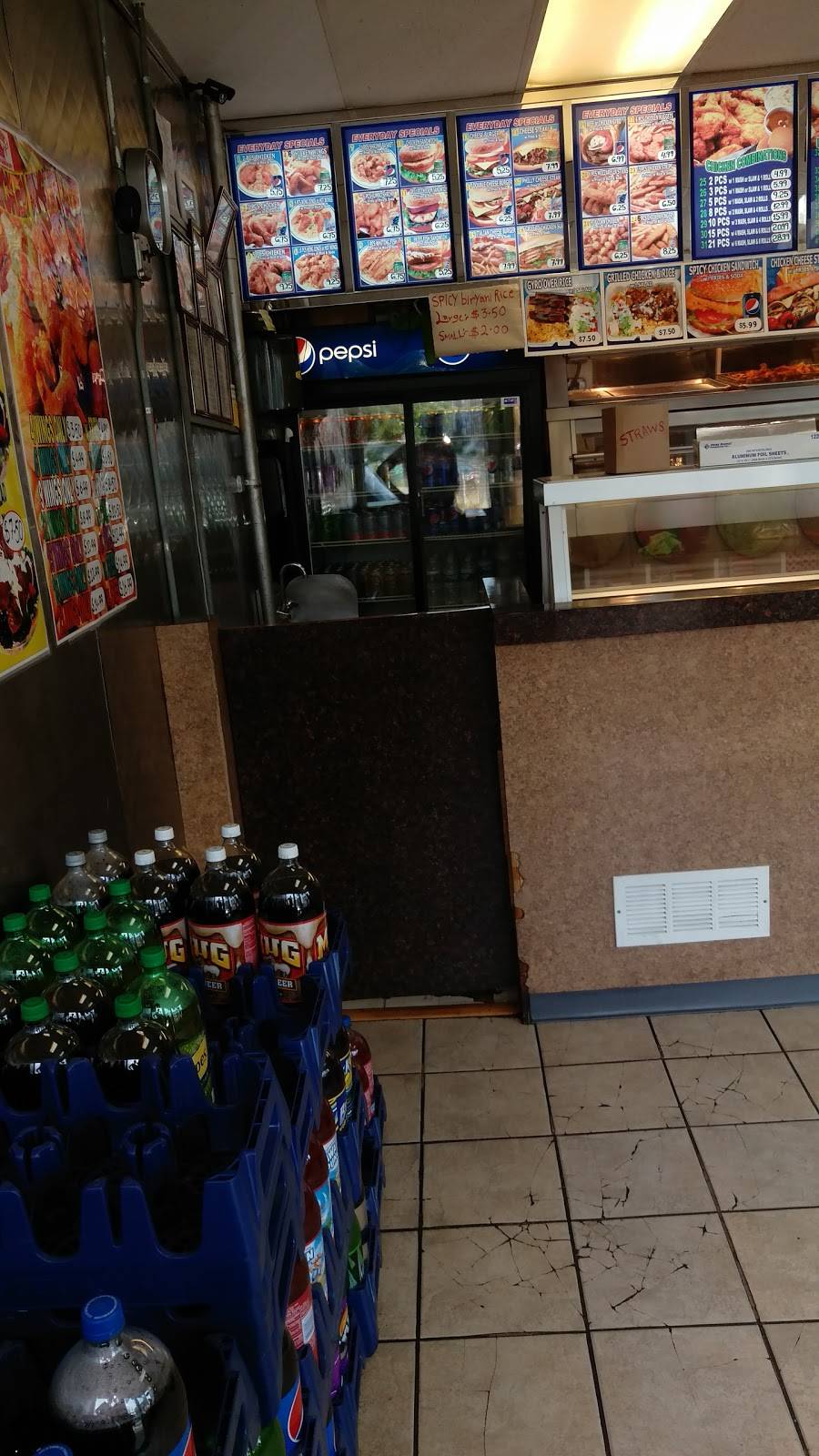 Crown Fried Chicken | restaurant | 256 Chatham St, Lynn, MA 01902, USA | 7815922545 OR +1 781-592-2545