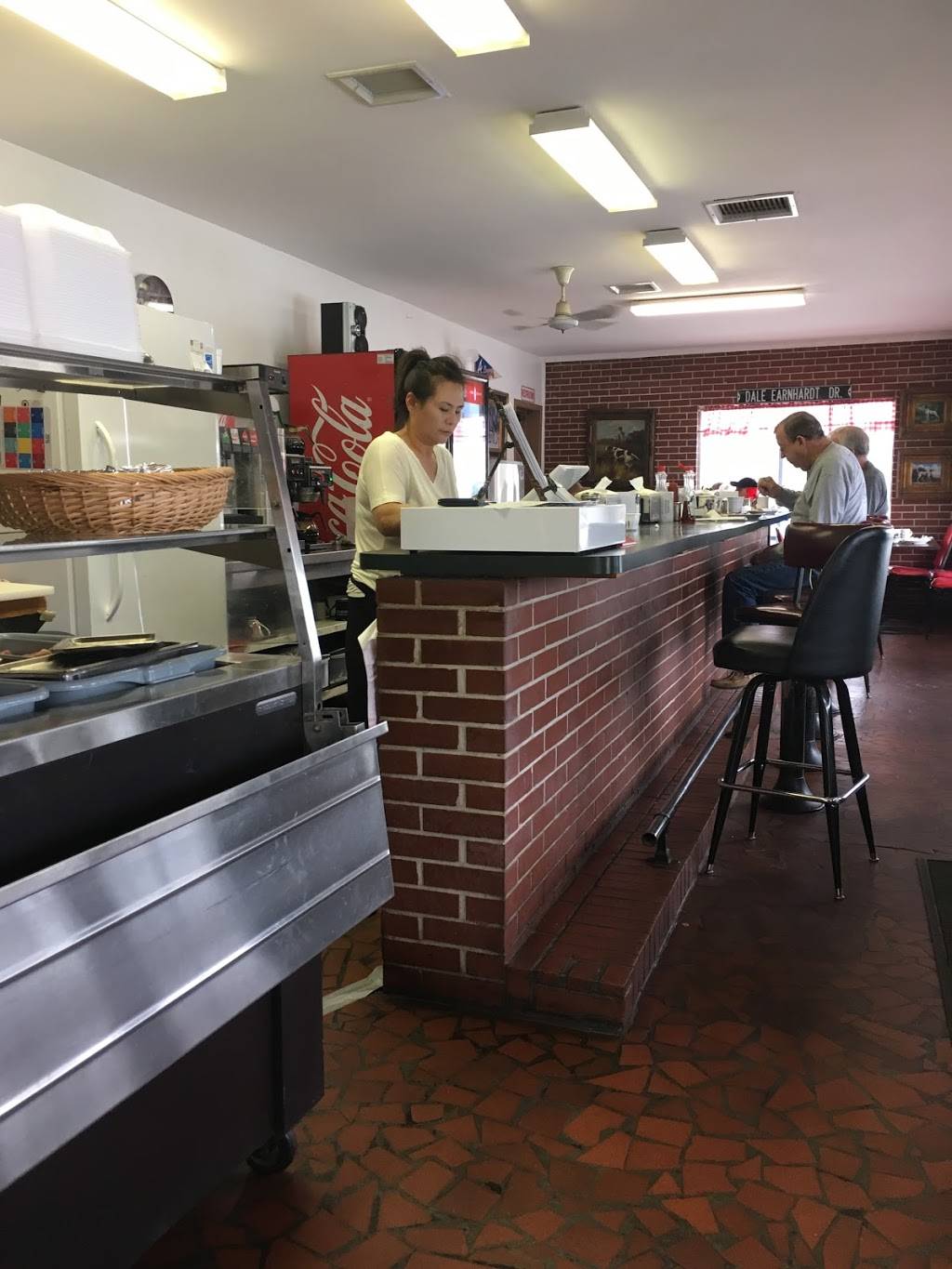 Bufords Grill | restaurant | 4865 S Lee St, Buford, GA 30518, USA | 7709452420 OR +1 770-945-2420