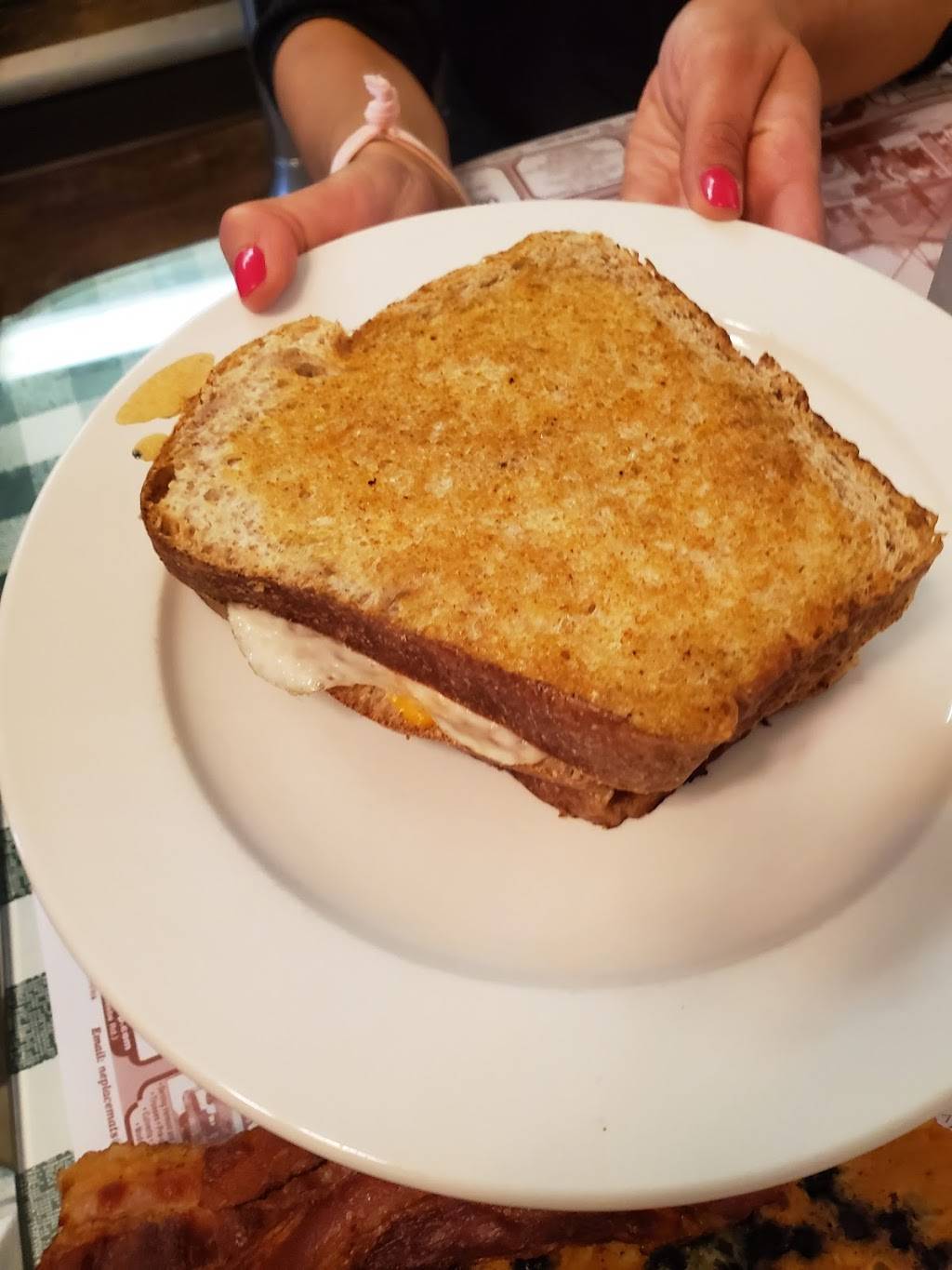 Brown Cow Restaurant | restaurant | 350 E Main St, Newport, VT 05855, USA | 8023347887 OR +1 802-334-7887