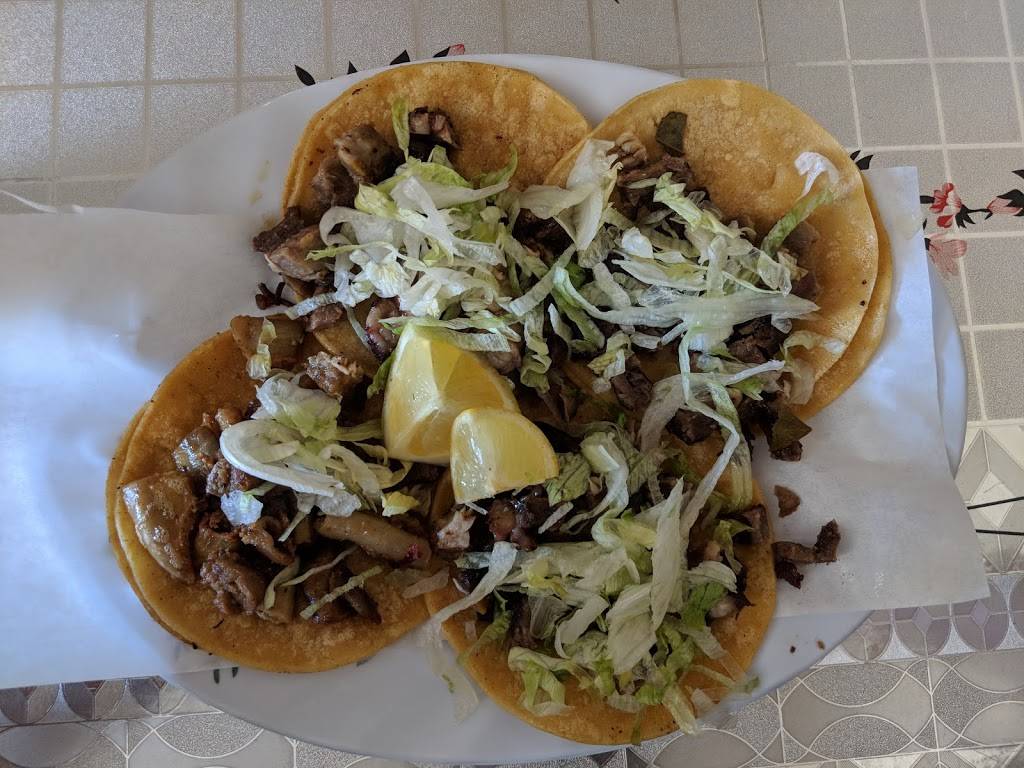 El Chilaquil | restaurant | 1140 N Chestnut Ave, Fresno, CA 93702, USA | 5592891458 OR +1 559-289-1458