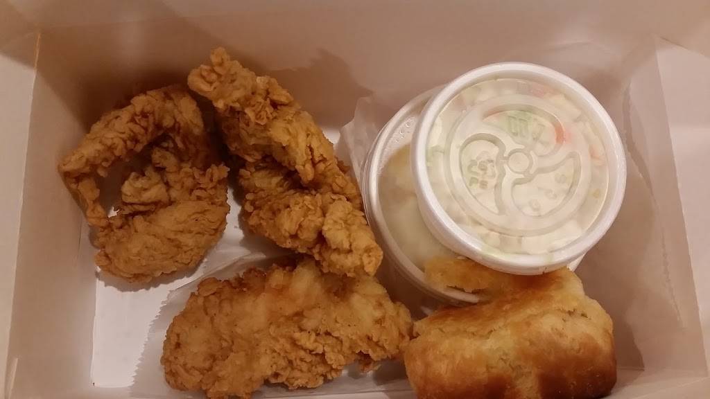 Lees Famous Recipe Chicken | restaurant | 8319 Vine St, Cincinnati, OH 45216, USA | 5138212999 OR +1 513-821-2999