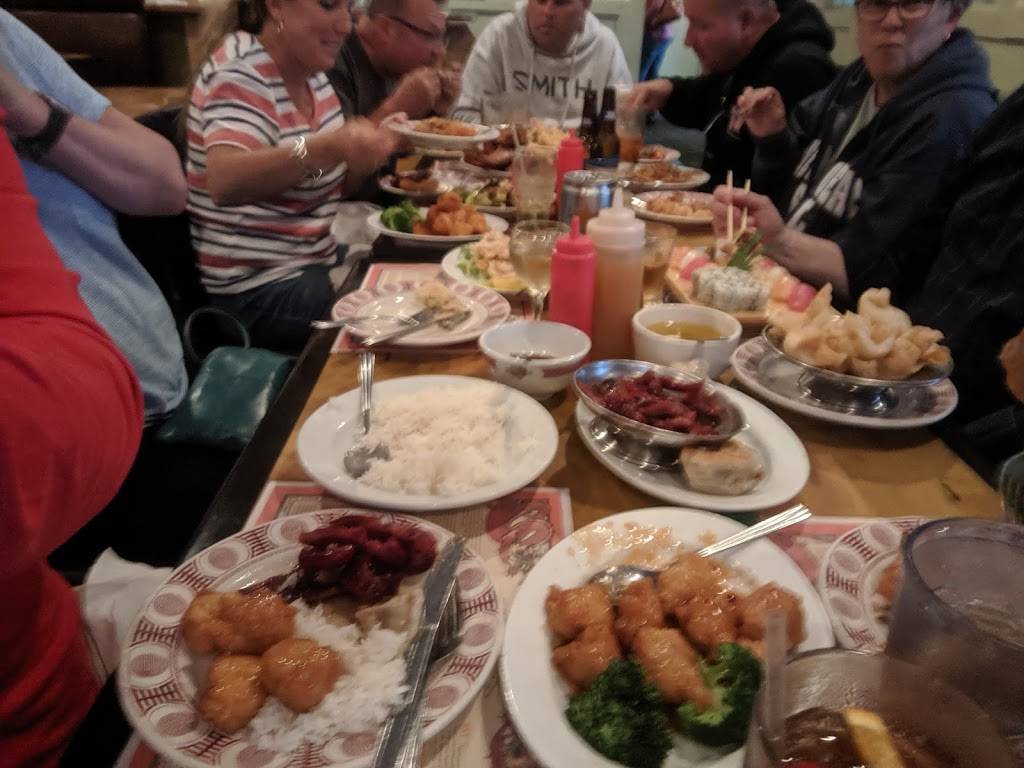 Mapleleaves Garden Restaurant and Lounge | restaurant | 2063 Post Rd, Wells, ME 04090, USA | 2076469868 OR +1 207-646-9868