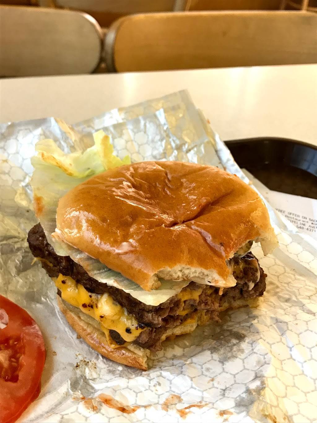 Wendys | restaurant | 14165 Pipeline Ave, Chino, CA 91710, USA | 9095484371 OR +1 909-548-4371