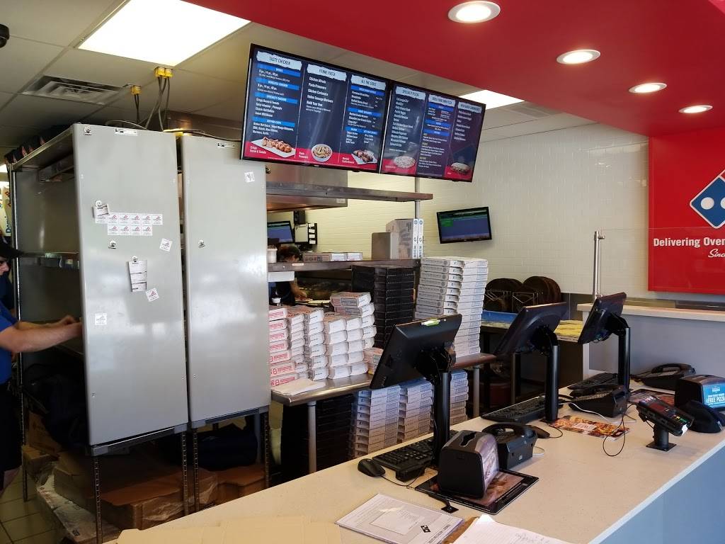 Dominos Pizza | meal delivery | 17 Amarillo Ln, Sanford, NC 27332, USA | 9194995557 OR +1 919-499-5557