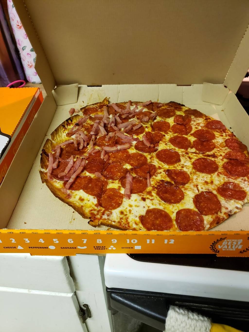 Little Caesars Pizza | meal takeaway | 124 S Western Ave, Waterford, CA 95386, USA | 2098743333 OR +1 209-874-3333