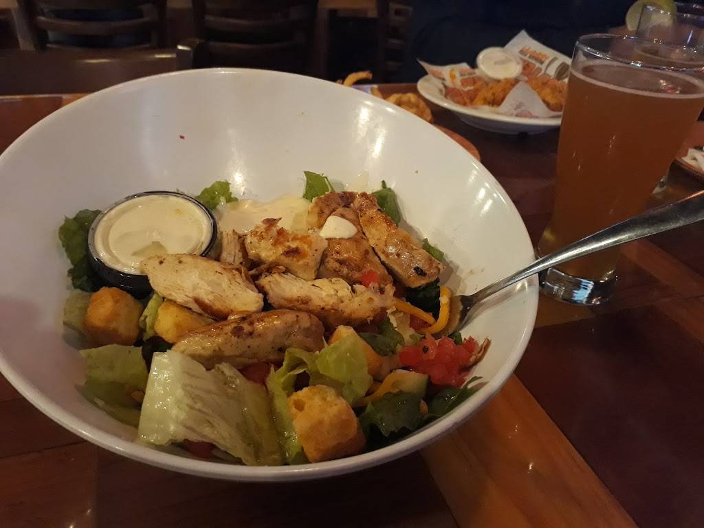 Hooters | meal takeaway | 3301 Coral Way Unit 104, Miami, FL 33145, USA | 3058736166 OR +1 305-873-6166