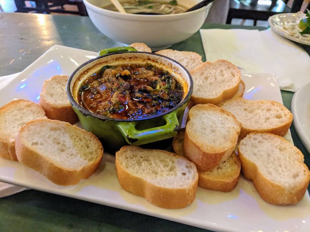 Pho Binh | restaurant | 2916 White Oak Dr, Houston, TX 77007, USA | 8328308900 OR +1 832-830-8900