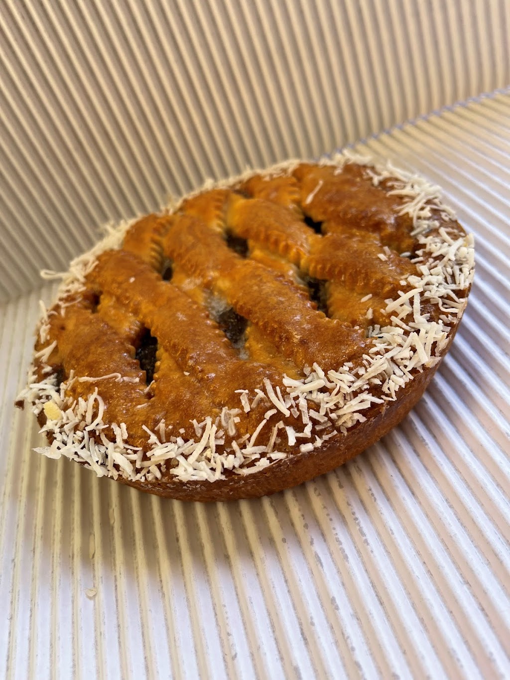 Furnos Pizza and empanadas | restaurant | 1515 N Mountain Ave D, Ontario, CA 91762, USA | 9097815615 OR +1 909-781-5615