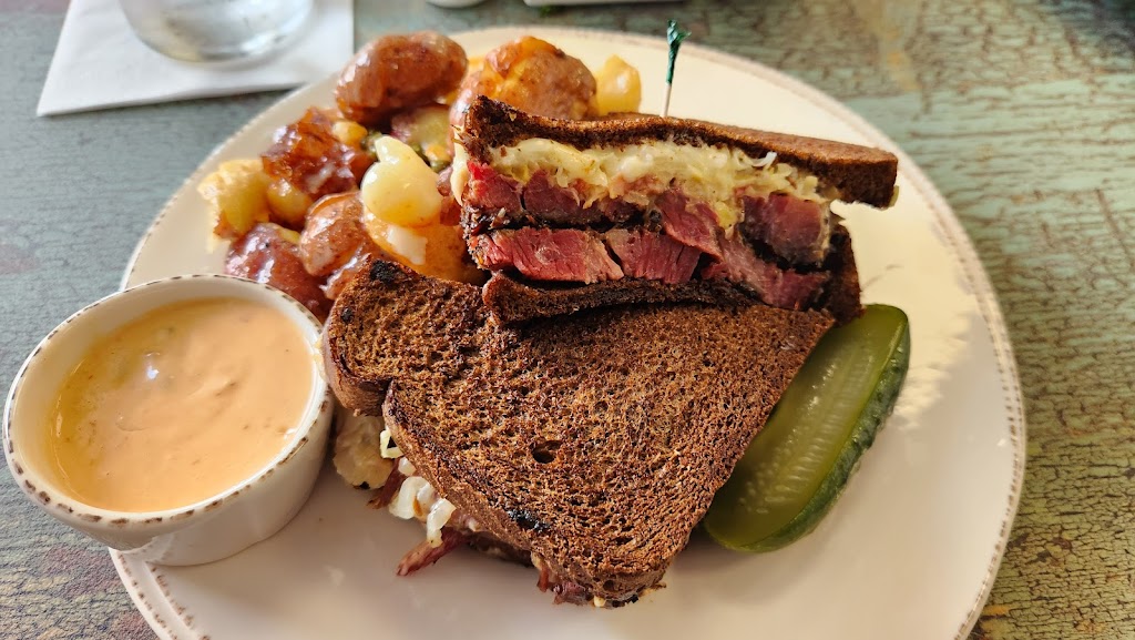 County Sunrise | restaurant | 2225 Lakeside Dr Suite A1, Lynchburg, VA 24501, USA | 4342018047 OR +1 434-201-8047