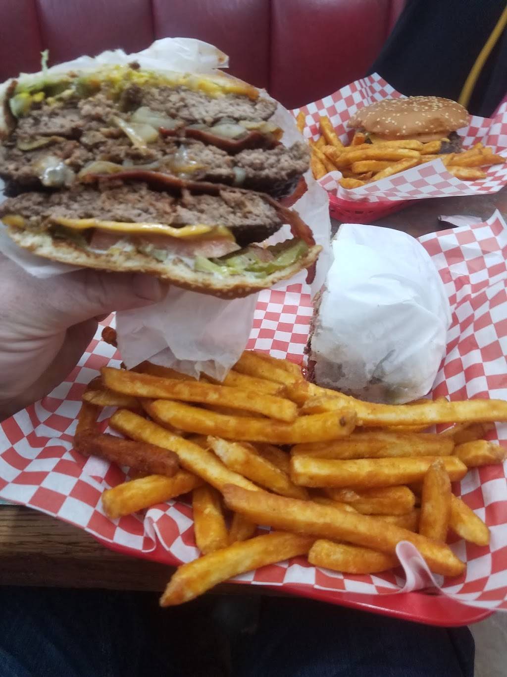 Fat Mos Inc | restaurant | 1301 Memorial Blvd, Murfreesboro, TN 37129, USA | 6158677701 OR +1 615-867-7701